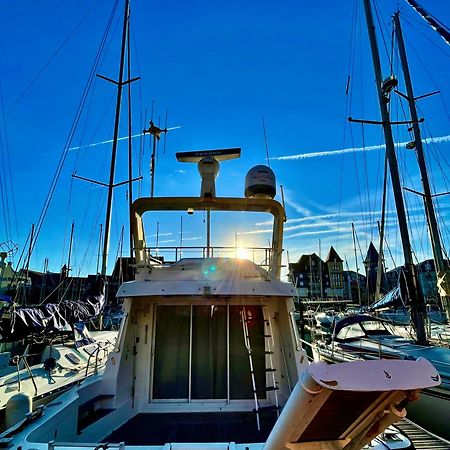 Yacht Deauville Extérieur photo