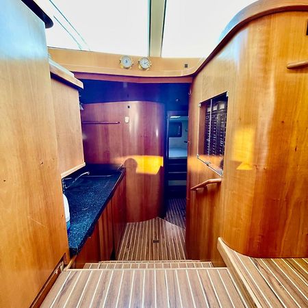 Yacht Deauville Extérieur photo