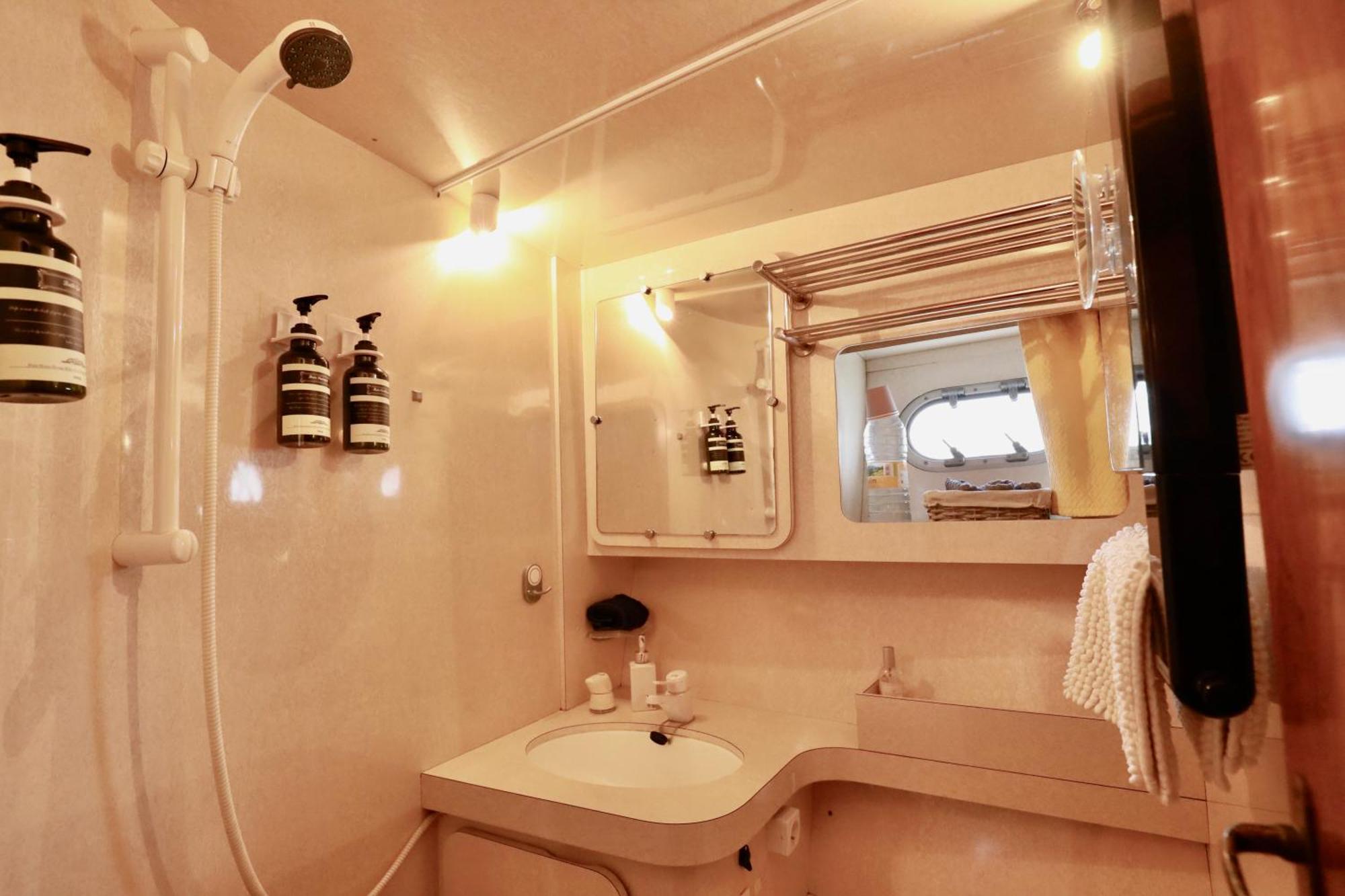 Yacht Deauville Extérieur photo
